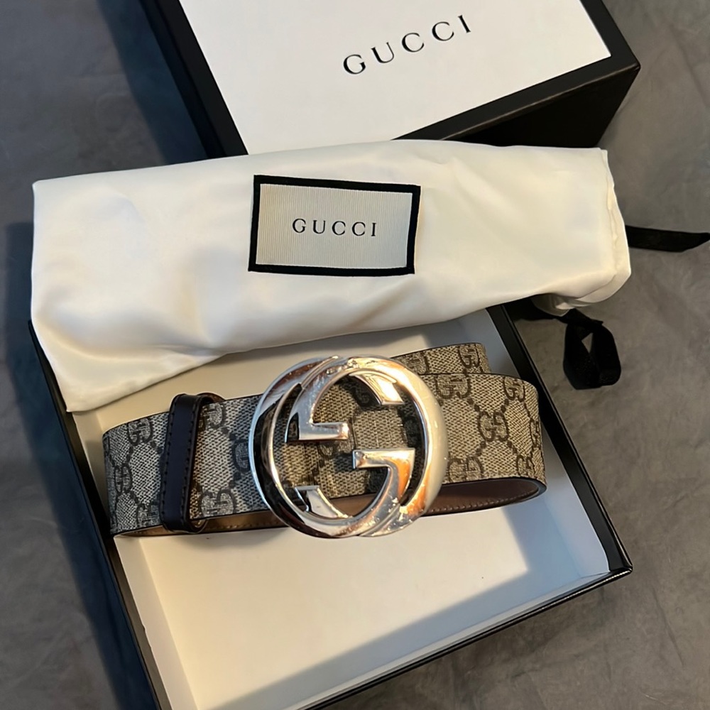 Gucci GG Supreme belt with G buckle